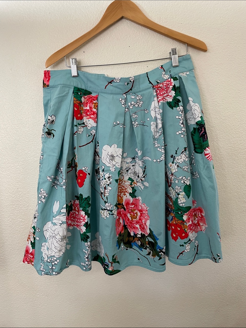 Floral Pleated A-Line Skirt Aqua  Pink Floral pockets 95% cotton 26x24 playful